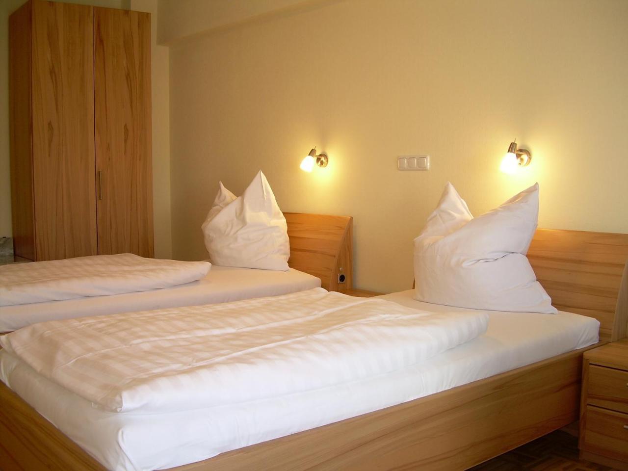 Hotel-Restaurant Saelzerhof Salzkotten Екстериор снимка